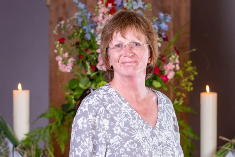 Sie sehen die Leiterin der Dassendorfer Frauengruppe Elke Steiger